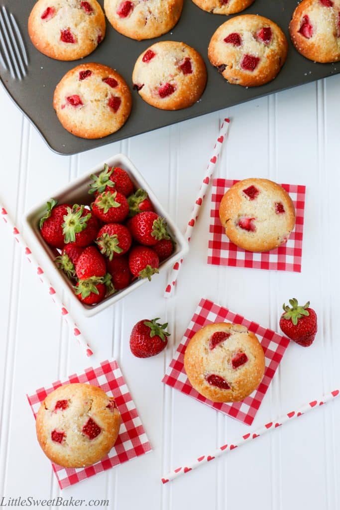 NUTELLA STUFFED STRAWBERRY MUFFINS. A delicious, soft, moist and fluffy muffin, loaded with fresh juicy strawberries and filled with Nutella inside! Quick and easy to make.